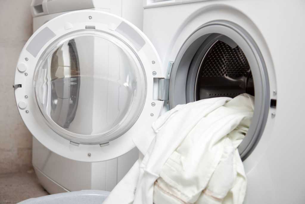 Как стирать рубашки в стиральной машине: белые и цветные - этапы и правила стирки