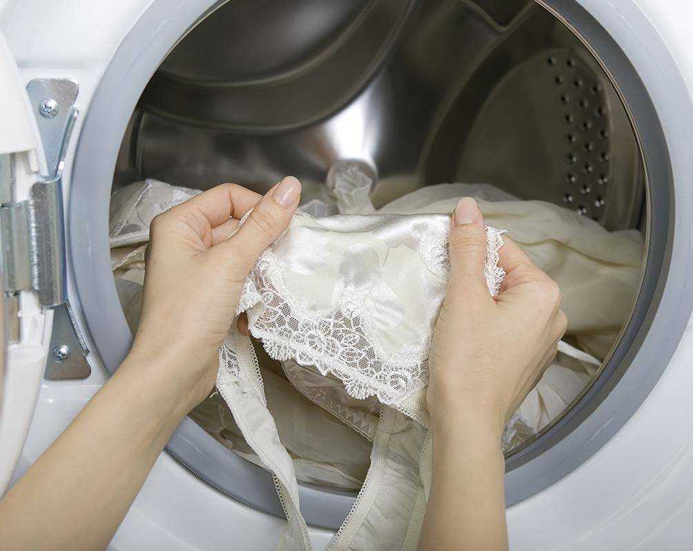 Причины остановки стиральной машины во время стирки