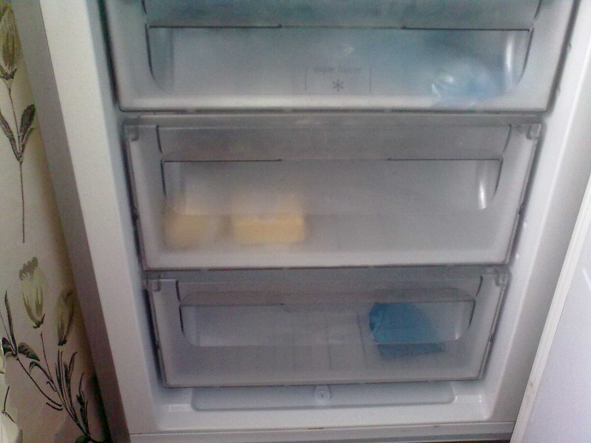 Холодильник постоянно работает и не отключается, причины, способы устранения