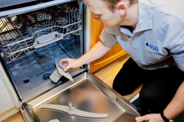 Что делать, если посудомоечная машина не набирает воду?