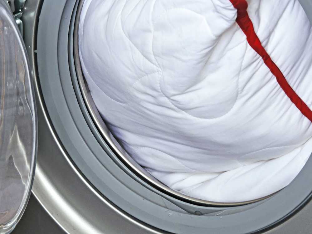 Как постирать ватное одеяло в стиральной машине