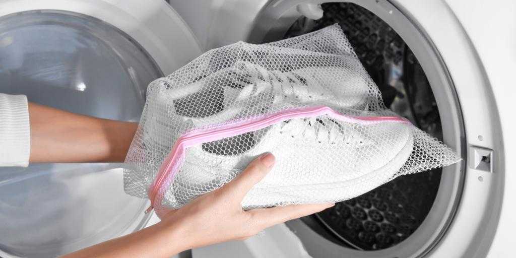 Как постирать обувь в стиральной машине-автомат Какую обувь можно стирать Гигиенично ли это Правила стирки, сушки и ухода