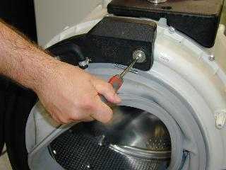 Почему стиральная машина сильно шумит и гремит при отжиме? причины и ремонт