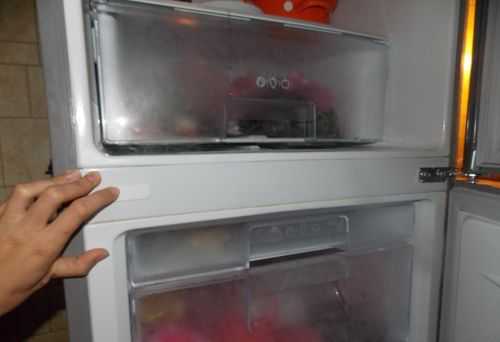 Нагрев перегородки между морозильной и холодильной камерой