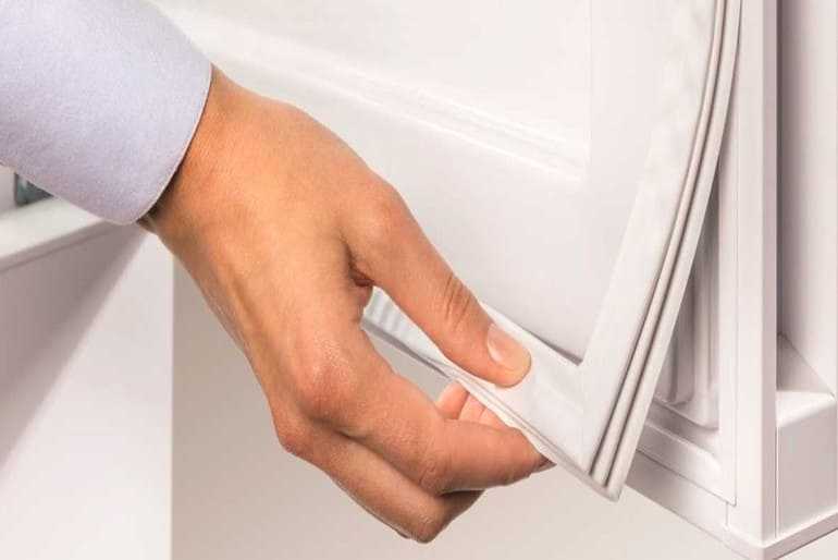Почему дверь холодильника не прилегает плотно и как это исправить