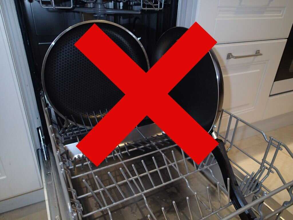 Почему не нужно ополаскивать посуду перед посудомоечной машиной