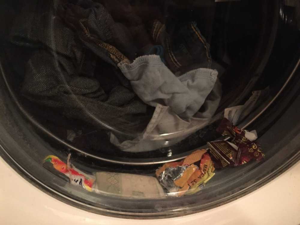 В стиральную машину попал посторонний предмет – как достать?