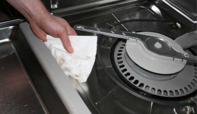 Как почистить посудомоечную машину в домашних условиях?