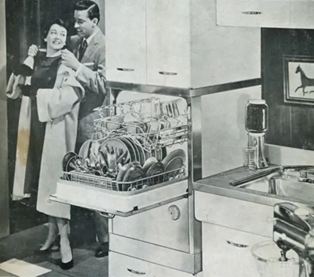 Кто придумал первую посудомоечную машину — история создания